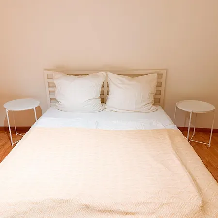 Apartment New In 3 Bedrooms And Spacious *