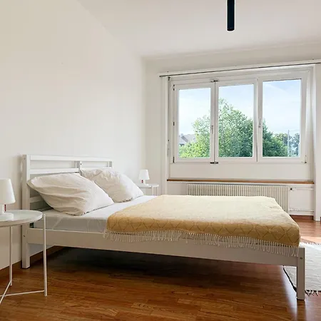 New In 3 Bedrooms And Spacious