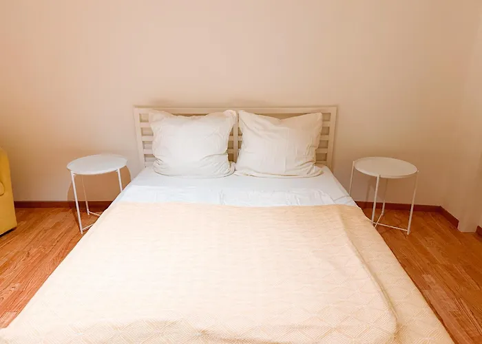 Apartament New In 3 Bedrooms And Spacious *